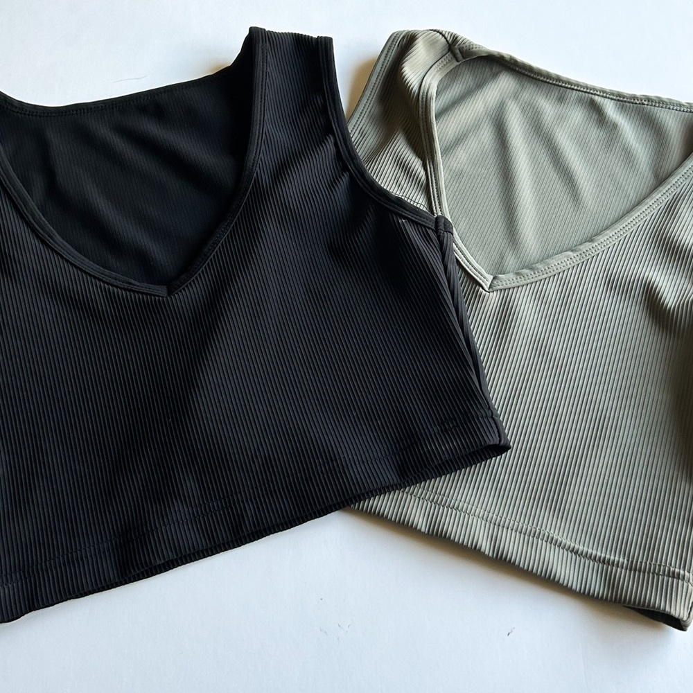 Safrisior Women’s Round Neck Sleeveless Crop Tank - Small